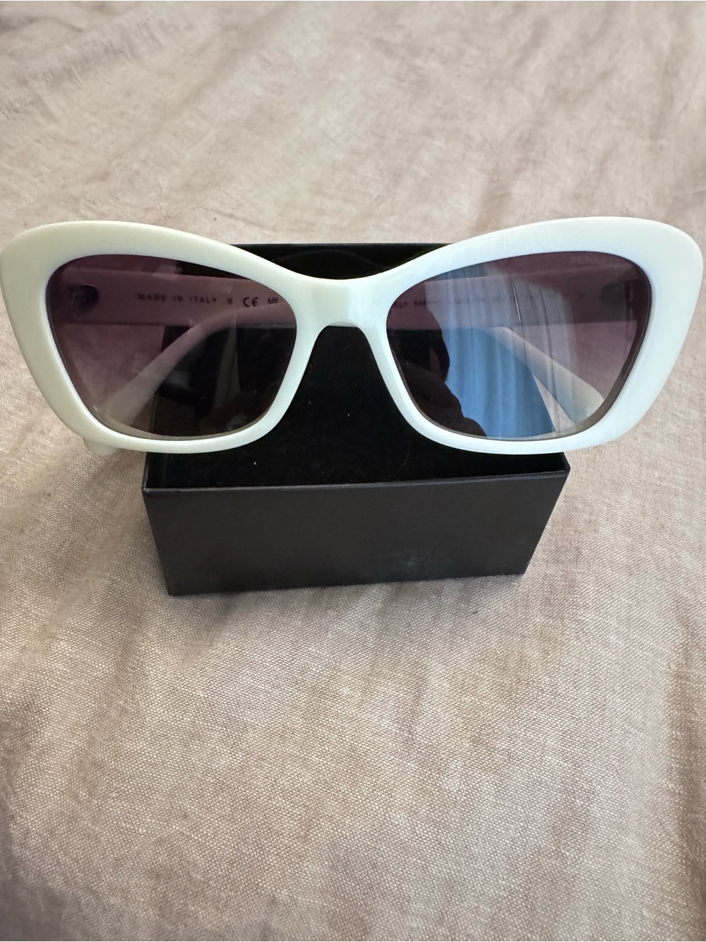 CHANEL White Cat-Eye Sunglasses with Purple Lenses